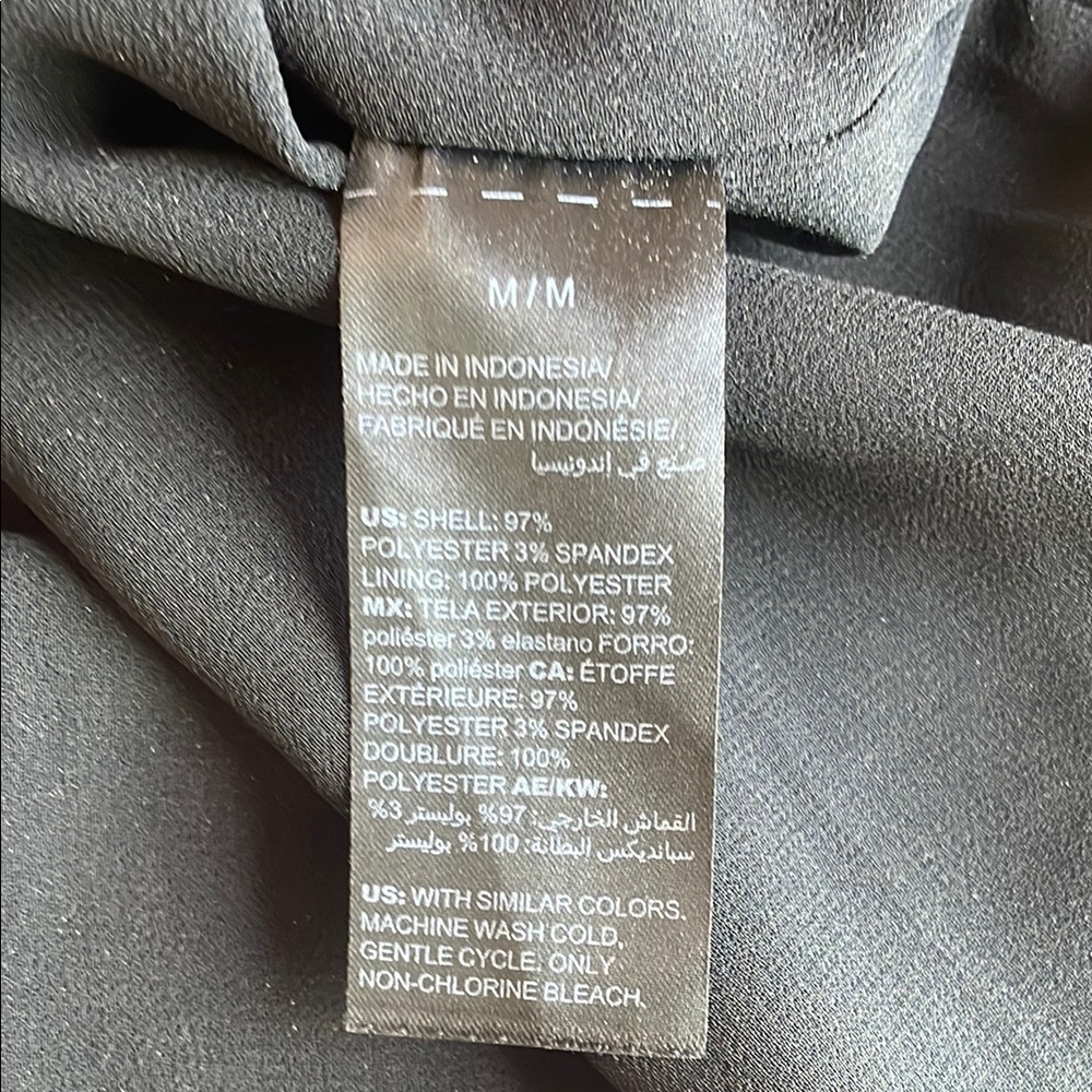 WHBM Black V-Neck Cami Size Medium - Picture 3 of 4